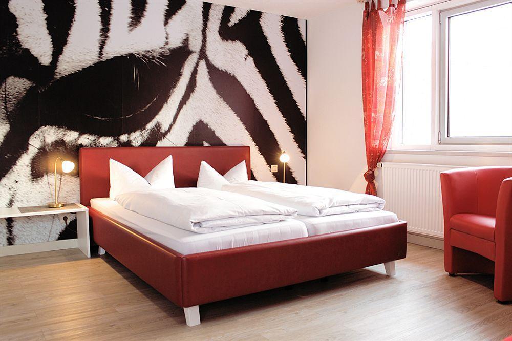 Hotel Volapuek Констанц Екстериор снимка