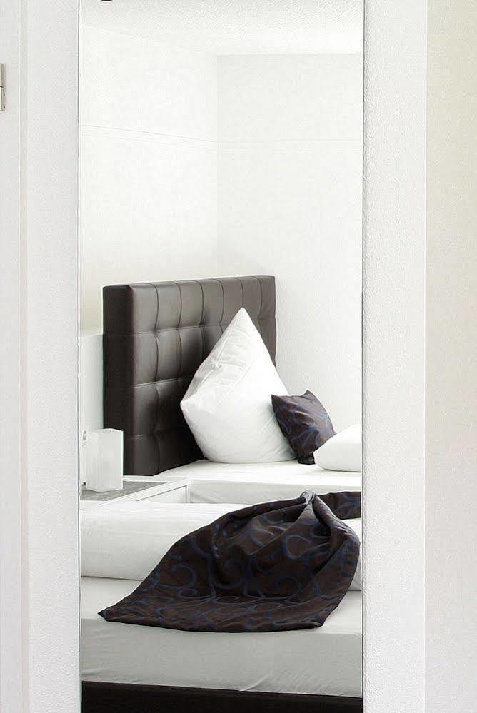 Hotel Volapuek Констанц Екстериор снимка